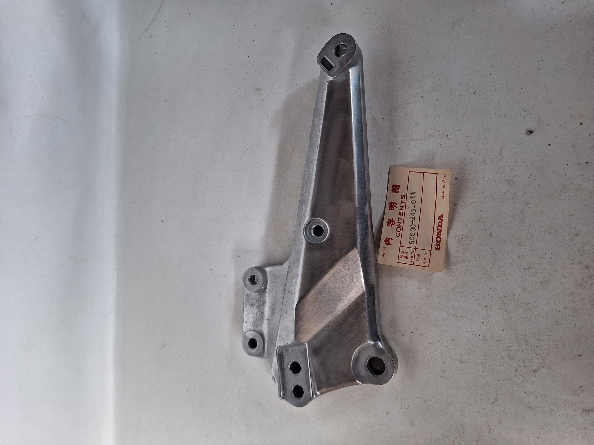 Picture of HOLDER,R.STEP  50600-443-611